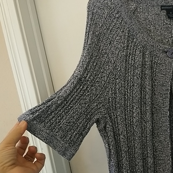 Lady's sweaters - Picture 4 of 4